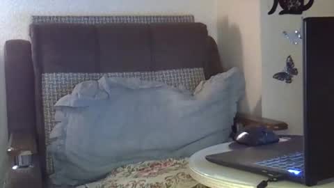 ellajohnsonx online show from March 8, 2:04 am