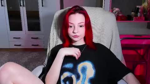 ellales online show from June 24, 8:43 am