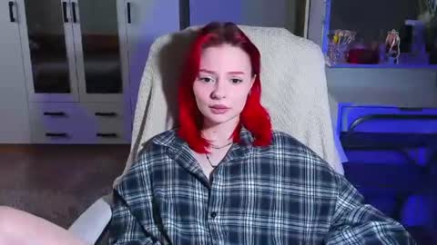 ellales online show from July 18, 10:06 am
