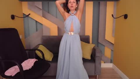 EllaLongs online show from June 27, 12:22 pm