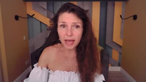 EllaLongs online show from July 4, 11:36 am