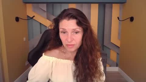 EllaLongs online show from July 16, 11:57 am