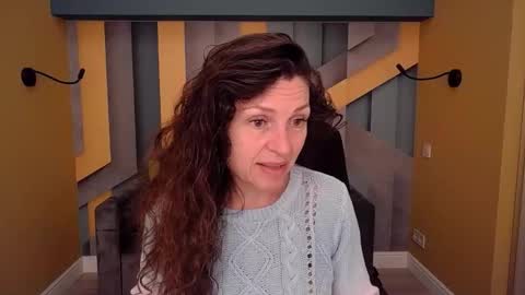 EllaLongs online show from May 1, 11:26 am
