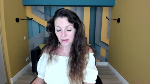 EllaLongs online show from July 29, 11:32 am