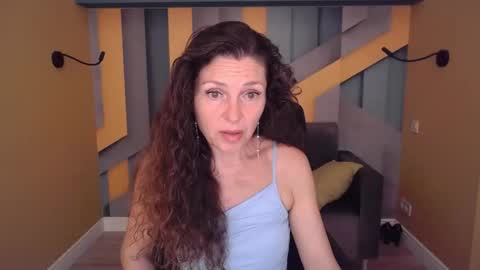 EllaLongs online show from June 10, 12:04 pm