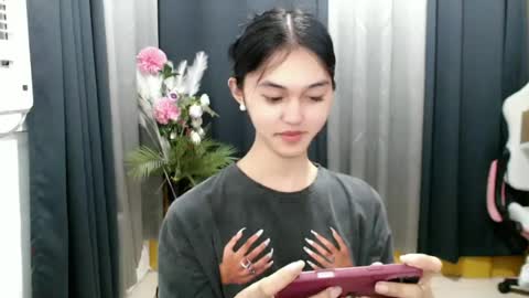ELLA online show from June 29, 4:06 pm
