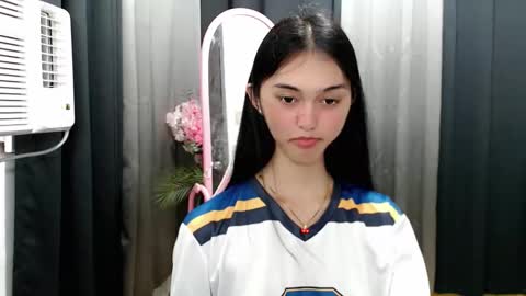 ELLA online show from April 26, 3:53 pm