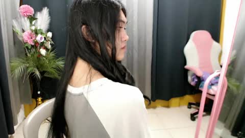 ELLA online show from July 17, 5:04 pm