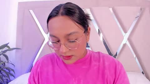 Ella online show from March 16, 11:58 am