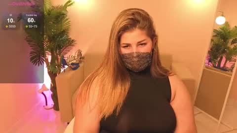 Snapshot of ellaya_ chatting on October 17, 8:07 am Scarlet online show from October 17, 8:07 am