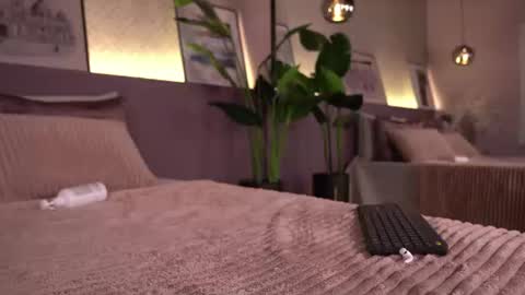 Elle Diane online show from July 25, 2:20 am
