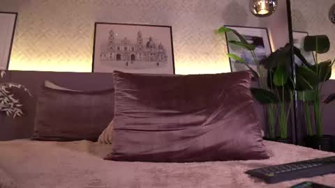 Elle Diane online show from June 25, 3:36 am