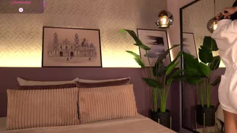 Elle Diane online show from April 23, 10:44 pm