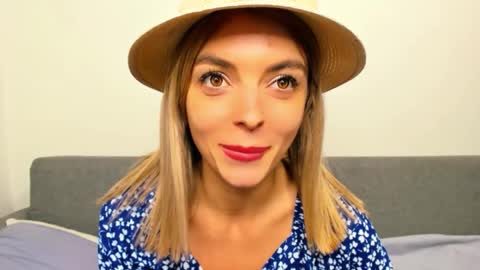 ellen_flow online show from December 19, 11:11 pm