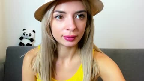 ellen_flow online show from July 28, 9:03 pm