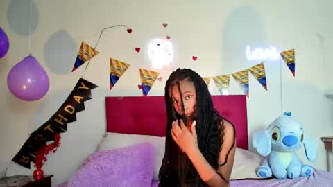 ellie_cute7 online show from June 26, 7:52 pm