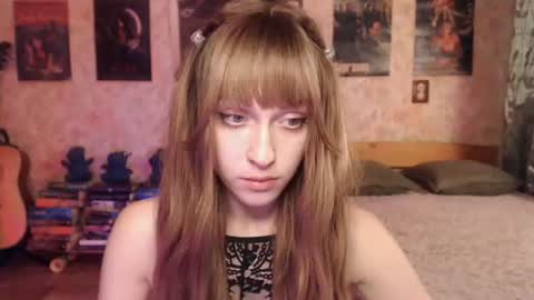 ellie_friendly online show from July 14, 2:16 am