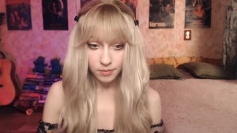 ellie_friendly online show from February 4, 12:11 pm