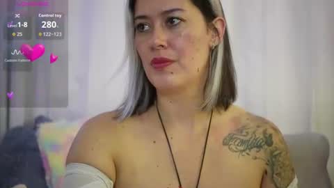 Ellie Ramos online show from June 28, 1:40 pm