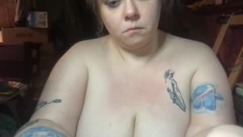 Ellie Louise online show from April 30, 8:36 pm