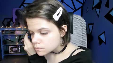Snapshot of elliemurler chatting on October 3, 9:39 am elliemurler online show from October 3, 9:39 am
