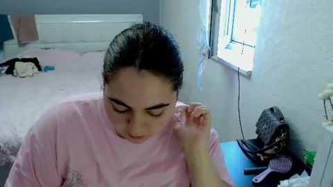 Ellie online show from July 25, 9:07 am