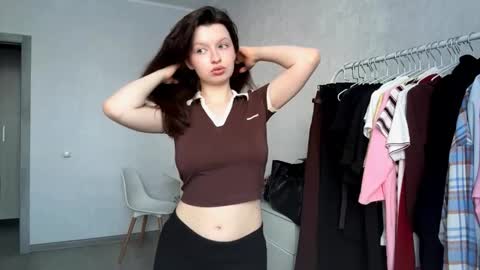 Ellie online show from February 18, 1:22 pm