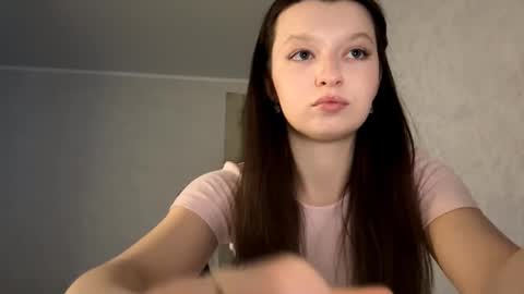 Ellie online show from March 17, 2:33 pm