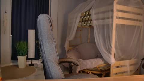 Elin online show from May 30, 4:55 am