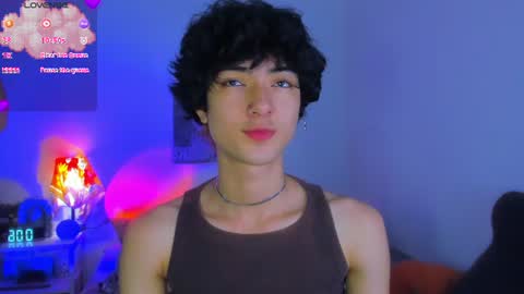 elliotvolkov online show from June 17, 4:39 am