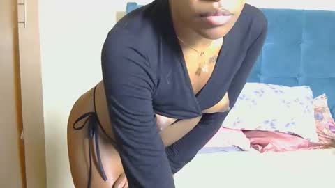 elllanna online show from May 7, 8:48 pm