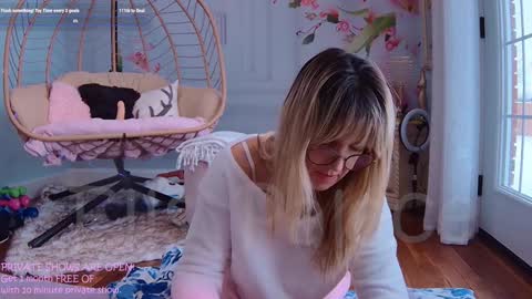 Snapshot of ells_palace chatting on January 12, 6:26 pm Ella Bella Bo Bella online show from January 12, 6:26 pm