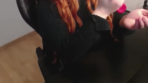 Elly online show from November 27, 7:21 pm