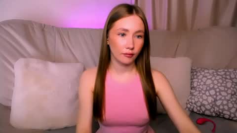  Elly  online show from April 26, 2:53 am