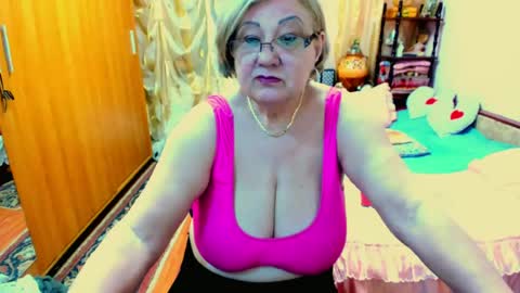 ellyhot53 online show from June 13, 3:55 pm