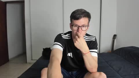 elnenedearg online show from November 5, 1:40 am