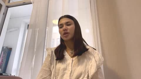 Snapshot of eloisetatsuhara chatting on October 21, 11:37 am Alice online show from October 21, 11:37 am