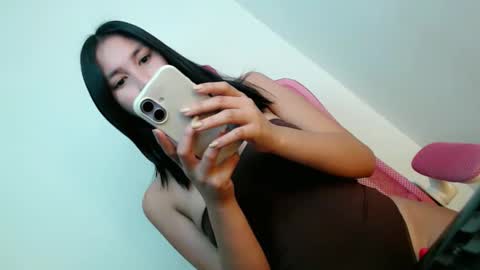 elora_charming online show from April 30, 11:20 pm