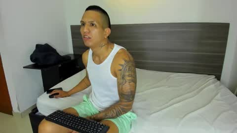 elpredy_ online show from November 24, 12:37 pm