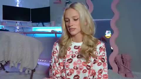 elsa_may online show from February 3, 2:53 am