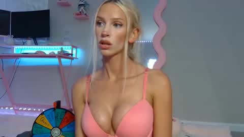 elsa_may online show from April 30, 12:15 am