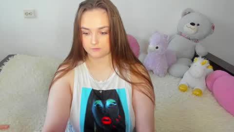 Snapshot of elsamails chatting on September 21, 1:59 pm Elsa online show from September 21, 1:59 pm