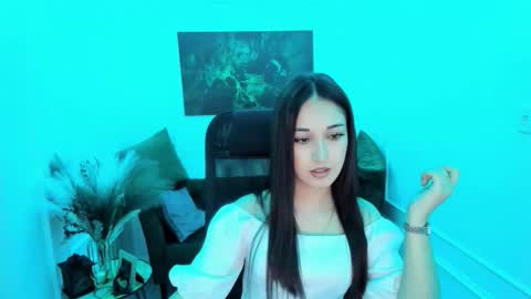 Elvira online show from March 13, 4:38 am