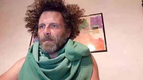 elyjahoye online show from May 6, 9:21 pm