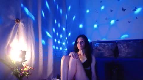 Elisa online show from June 16, 12:03 am