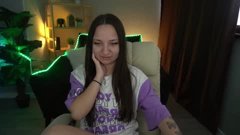 Call me Elis online show from December 20, 6:29 am