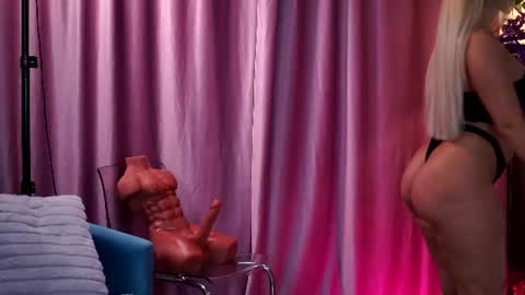 Elyssa online show from July 26, 7:33 pm