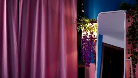 Elyssa online show from July 30, 7:25 pm
