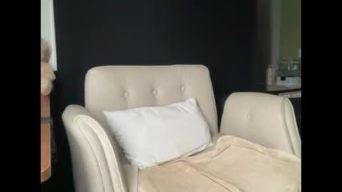 Ema Love online show from March 11, 1:08 am