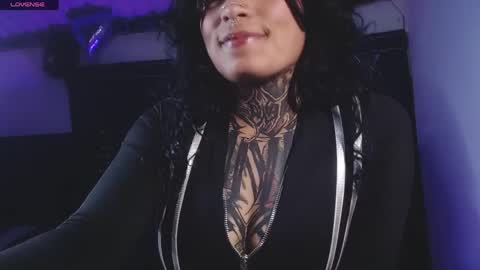ema_ploxx online show from April 28, 2:27 am